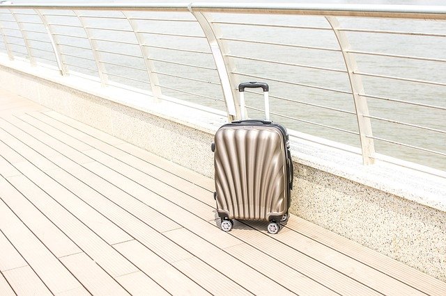 How to Unpack Your Suitcase When You have ADHD‎‎